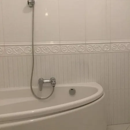 华沙公寓集团总统公寓 *